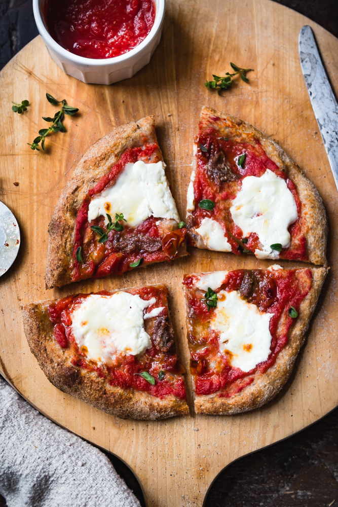 Integrale E Leggera La Pizza A Lunga Lievitazione Con Le Mani In Pasta