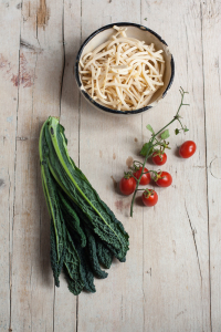 Scialatielli con cavolo nero e pomodori confit