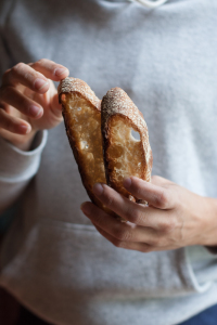 Pane semintergrale con farina di ceci