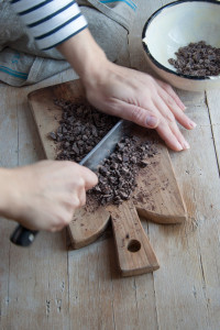 Torta con scaglie di cioccolato e arancia