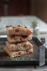 Focaccia semintegrale a lievitazione naturale