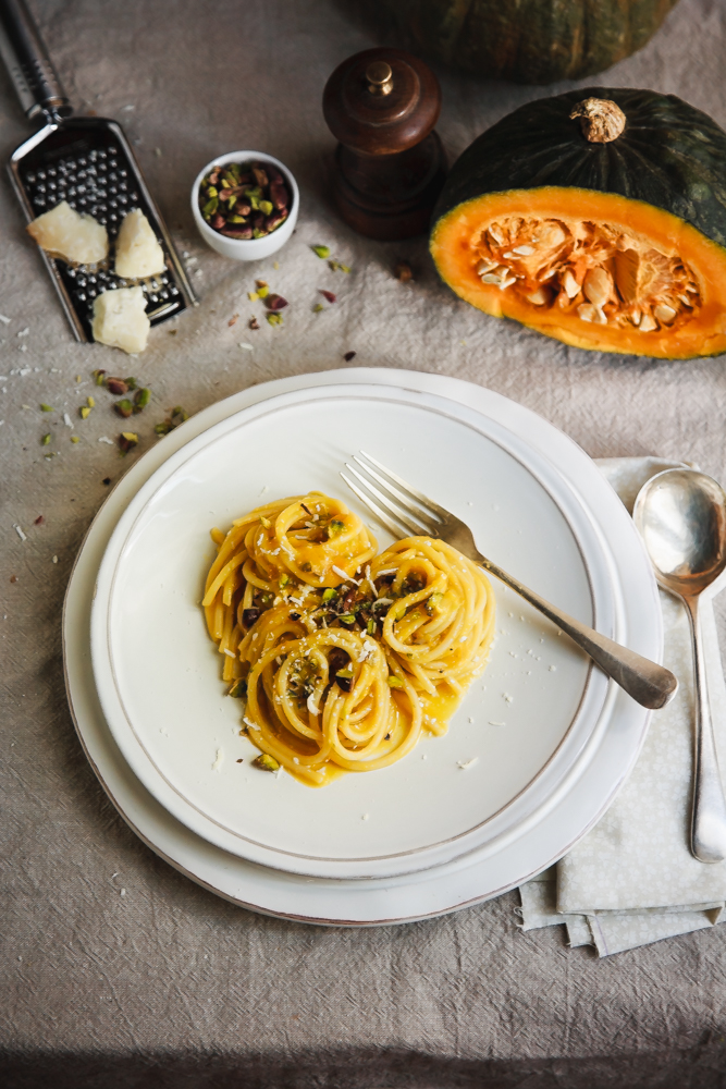 Spaghetto reale con crema di zucca e ragù di pistacchio-2